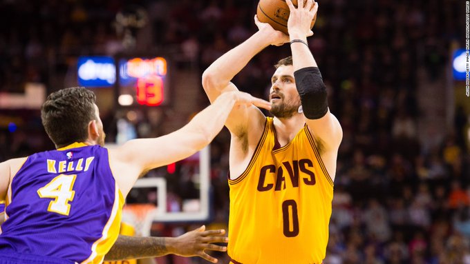 整个人愣坐 整个人愣坐